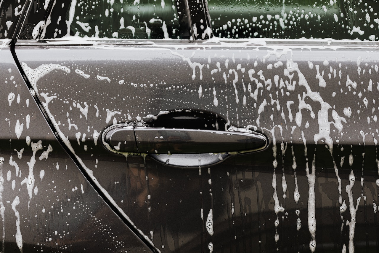 Czy myjką parową można skutecznie umyć samochód?